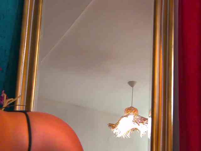 BrunetteBombix webcam