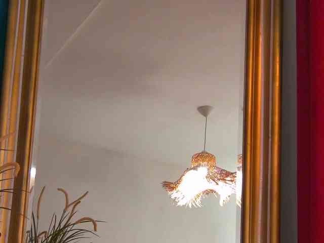 BrunetteBombix webcam