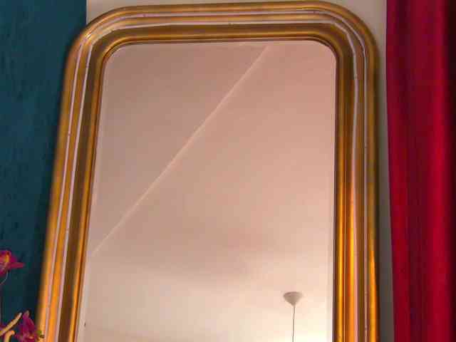 BrunetteBombix webcam