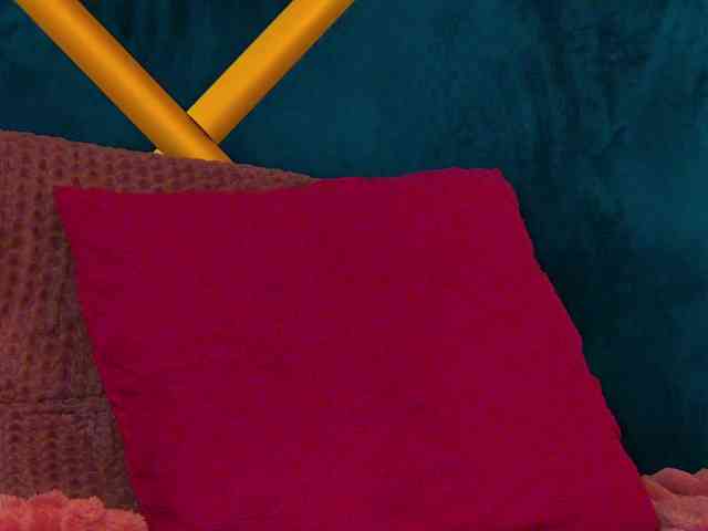 BrunetteBombix webcam