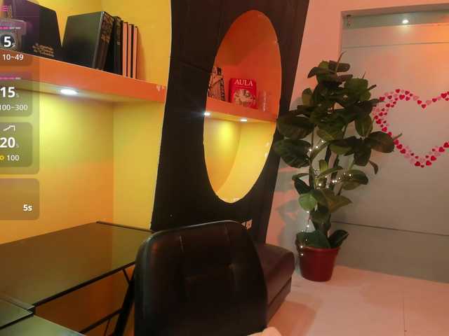 BiancaRoyalle's BongaCams show and profile