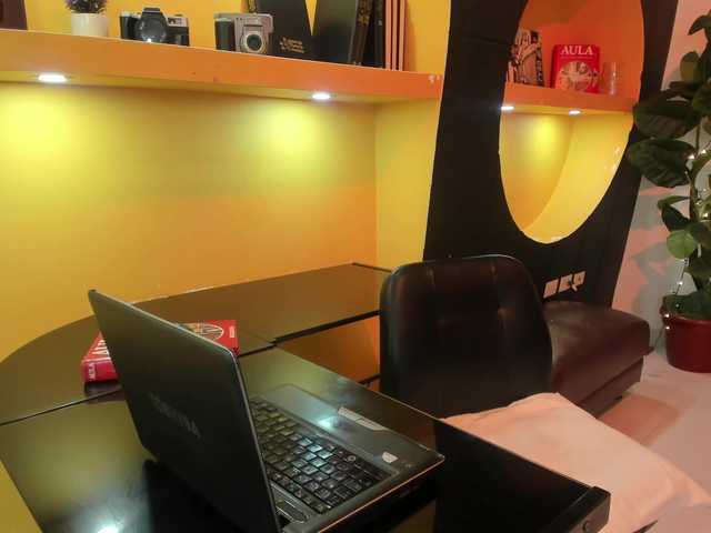 BiancaRoyalle's BongaCams show and profile