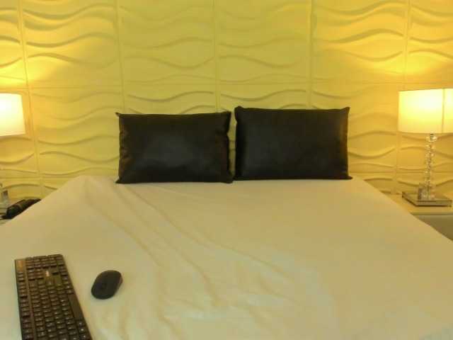 BiancaRoyalle live cam on BongaCams