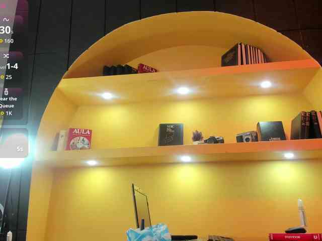 BiancaRoyalle webcam