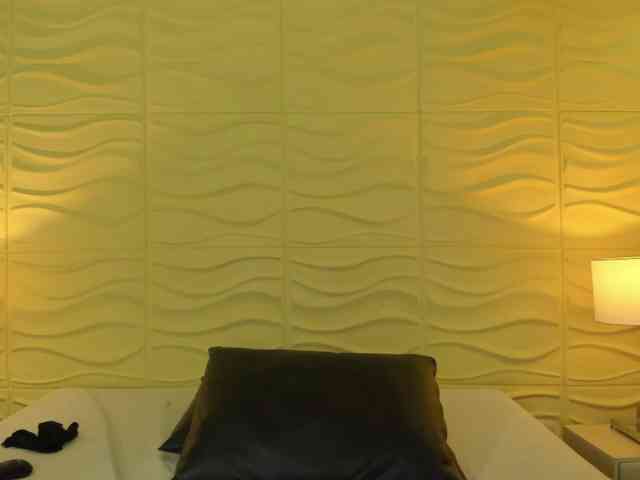 BiancaRoyalle webcam