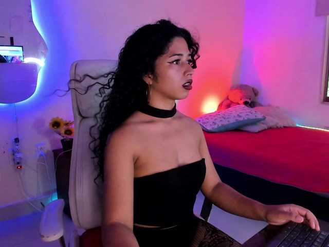 NadiaKarim live cam on BongaCams