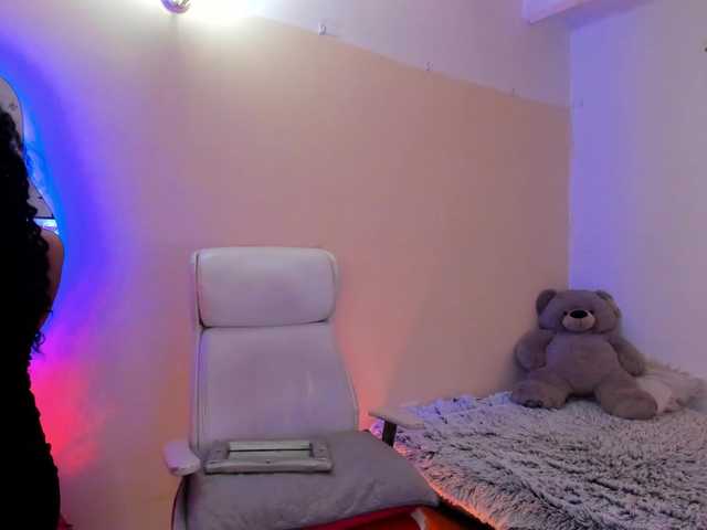 NadiaKarim live webcam show