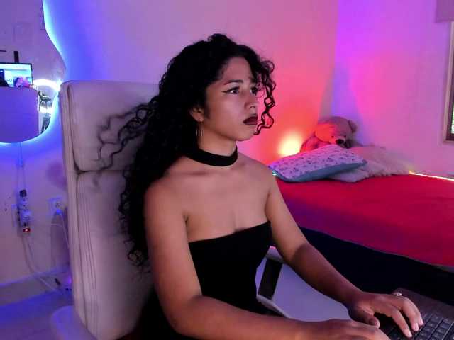 NadiaKarim live cam on BongaCams