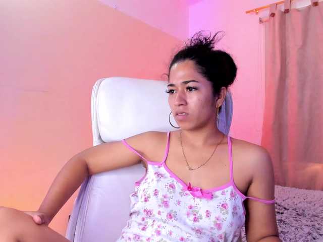 NadiaKarim live cam on BongaCams