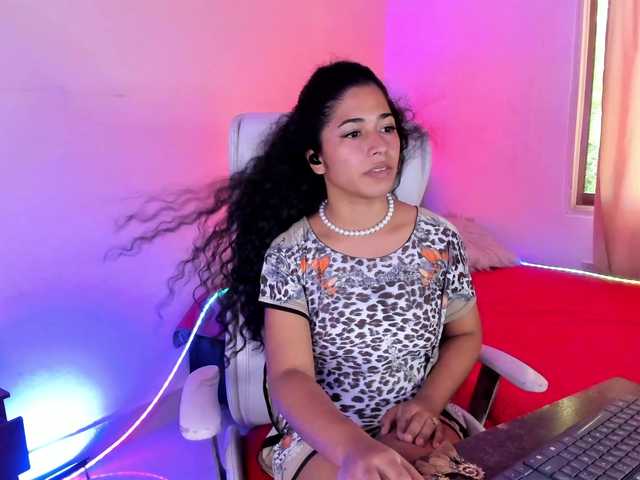 NadiaKarim live cam on BongaCams