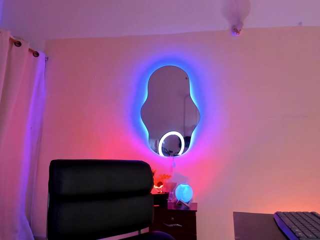 NadiaKarim live webcam show