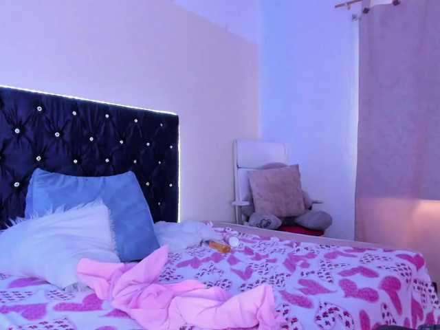 NadiaKarim live cam on BongaCams