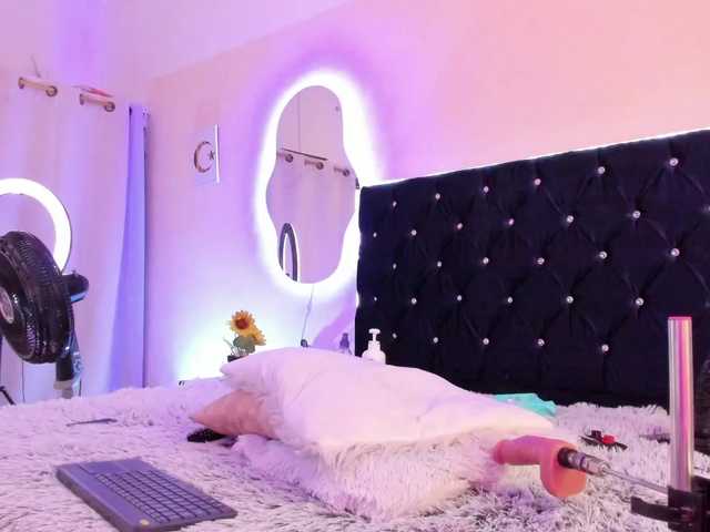 NadiaKarim live cam on BongaCams