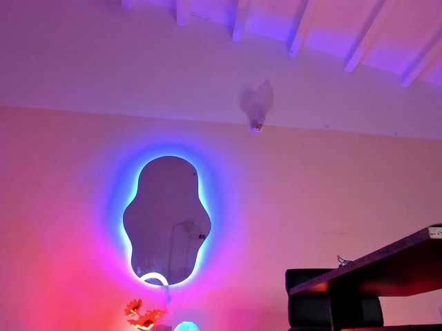 NadiaKarim live webcam show