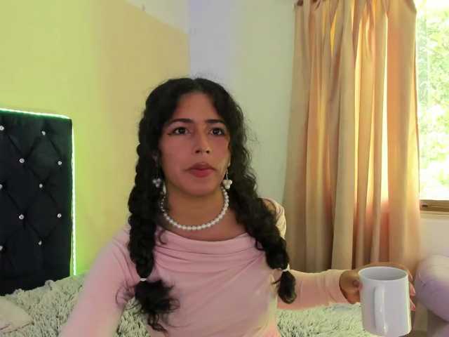 NadiaKarim live cam on BongaCams