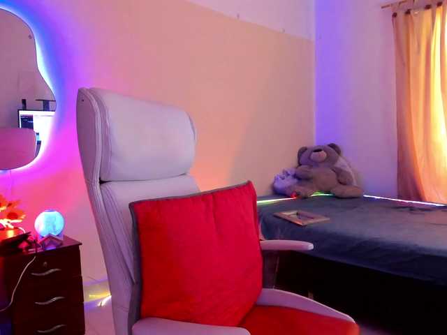 NadiaKarim live cam on BongaCams
