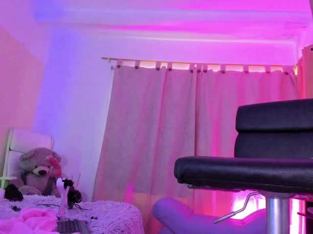 NadiaKarim live cam on BongaCams