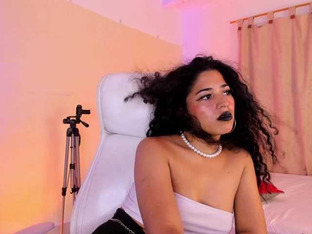 NadiaKarim live cam on BongaCams