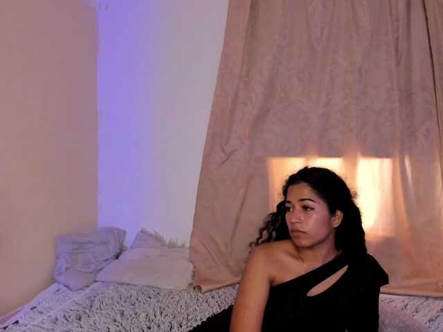 NadiaKarim live cam on BongaCams