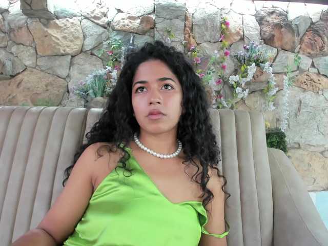 NadiaKarim live cam on BongaCams