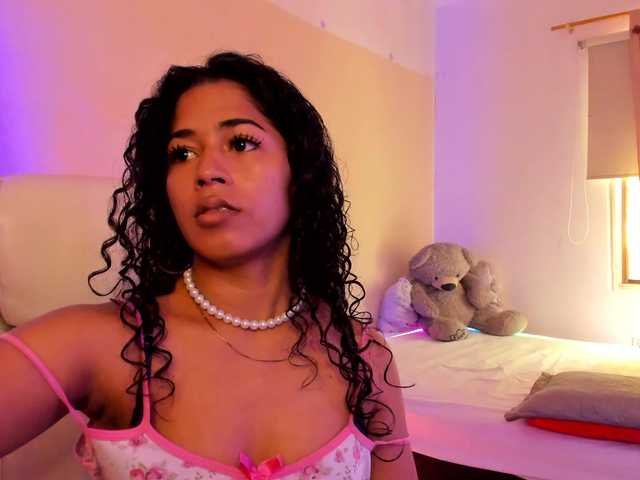 NadiaKarim live cam on BongaCams
