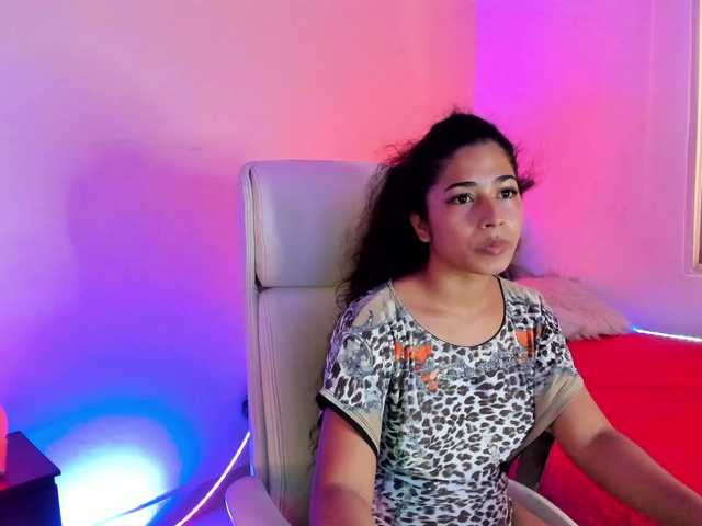 NadiaKarim live cam on BongaCams