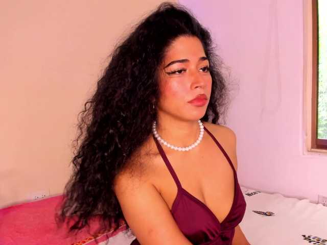 NadiaKarim live cam on BongaCams