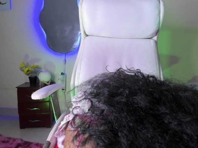 NadiaKarim live cam on BongaCams