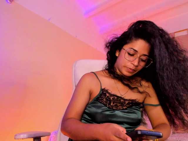 NadiaKarim live cam on BongaCams
