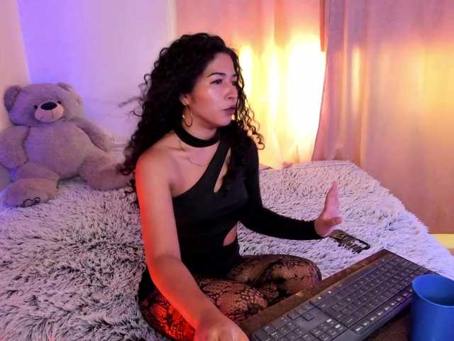 NadiaKarim live cam on BongaCams