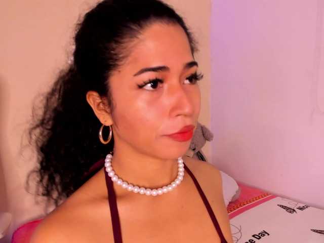 NadiaKarim live cam on BongaCams