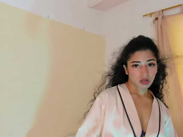 NadiaKarim live cam on BongaCams