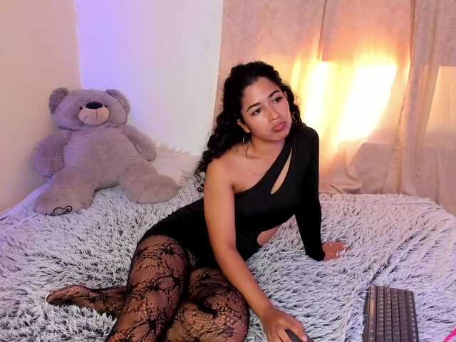 NadiaKarim live webcam show