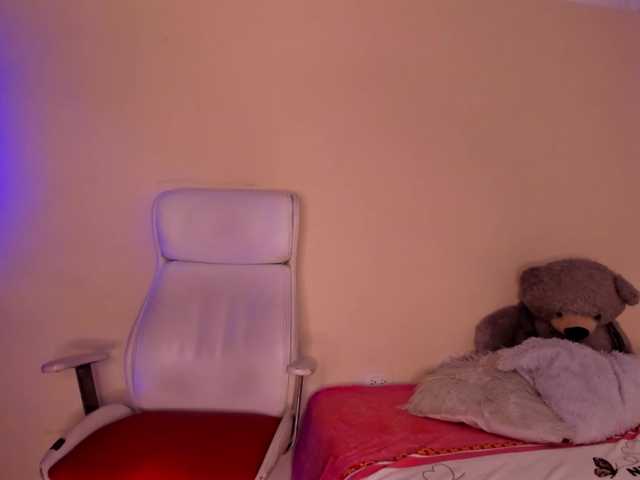 NadiaKarim live cam on BongaCams