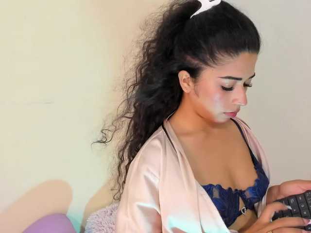 NadiaKarim live cam on BongaCams