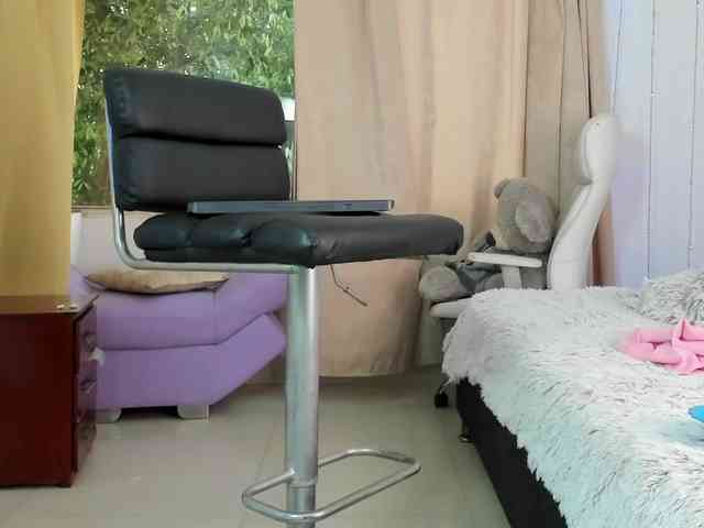 NadiaKarim webcam