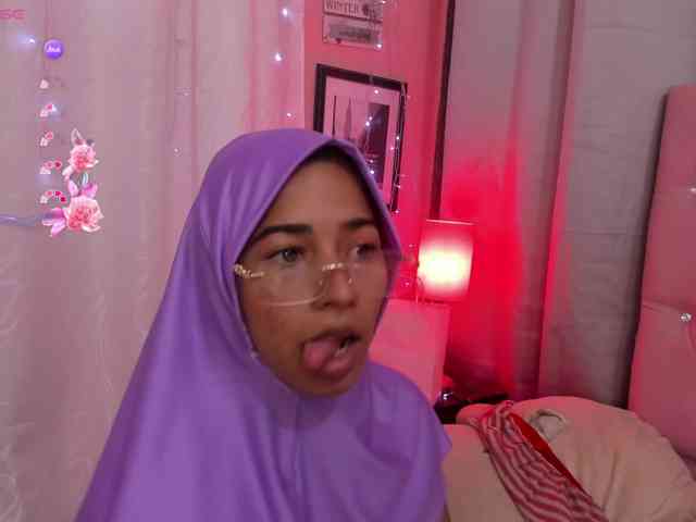 NadiaKarim webcam