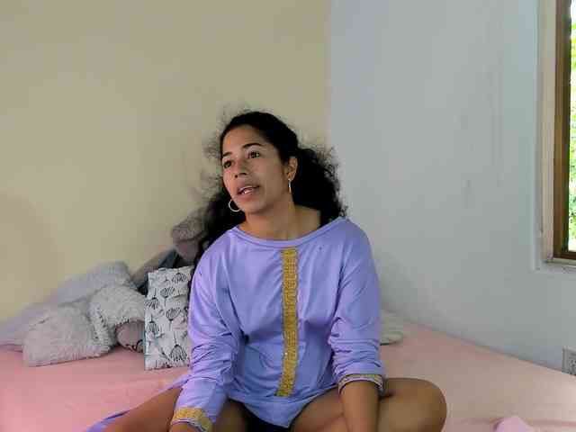 NadiaKarim webcam