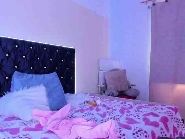 NadiaKarim webcam