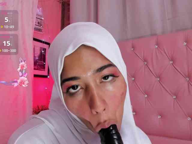 NadiaKarim webcam
