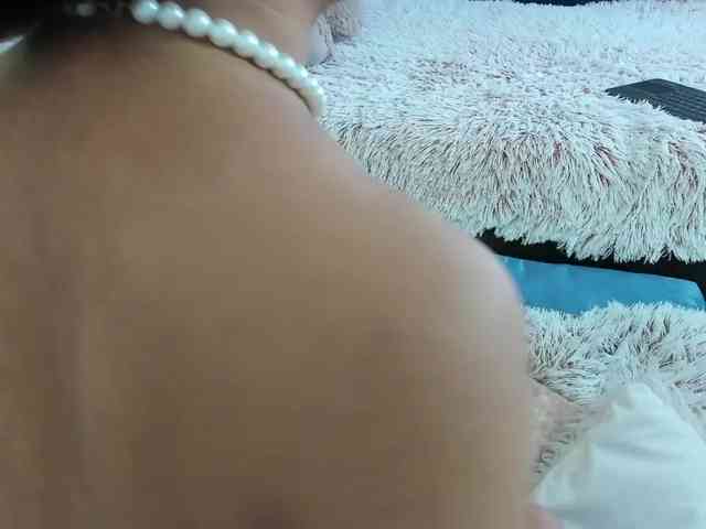 NadiaKarim webcam