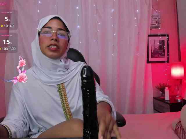 NadiaKarim webcam