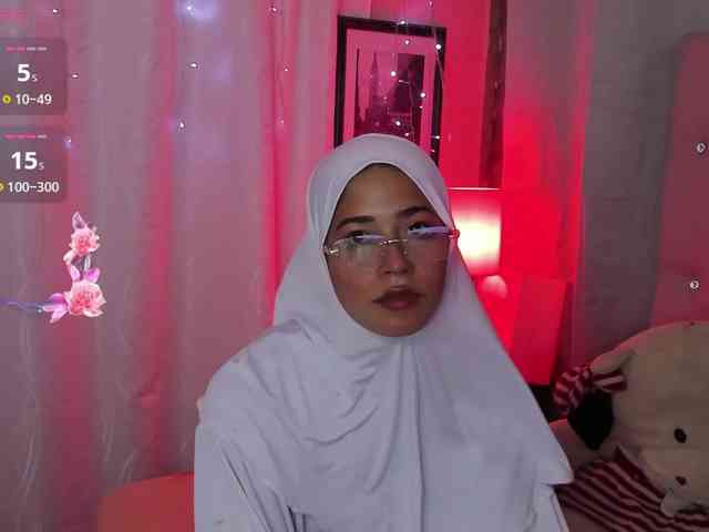 NadiaKarim webcam