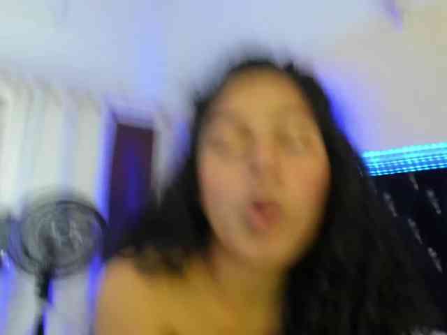 NadiaKarim webcam