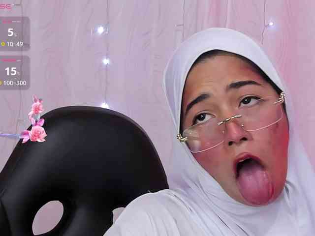 NadiaKarim webcam