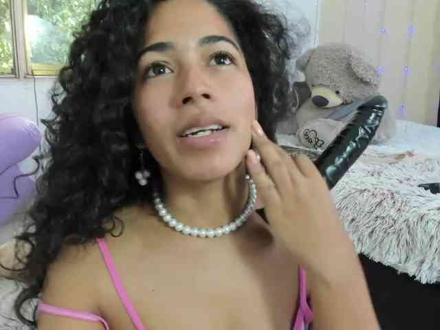 NadiaKarim webcam