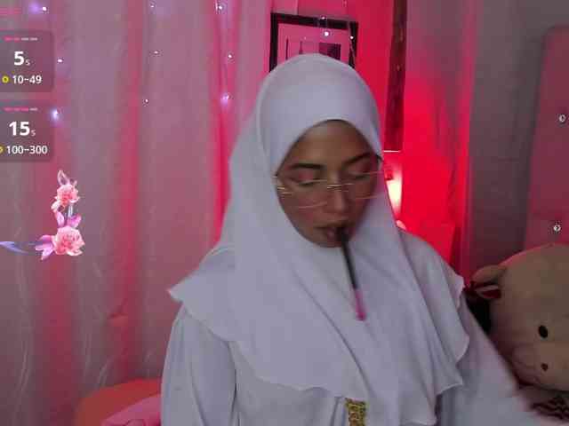 NadiaKarim webcam