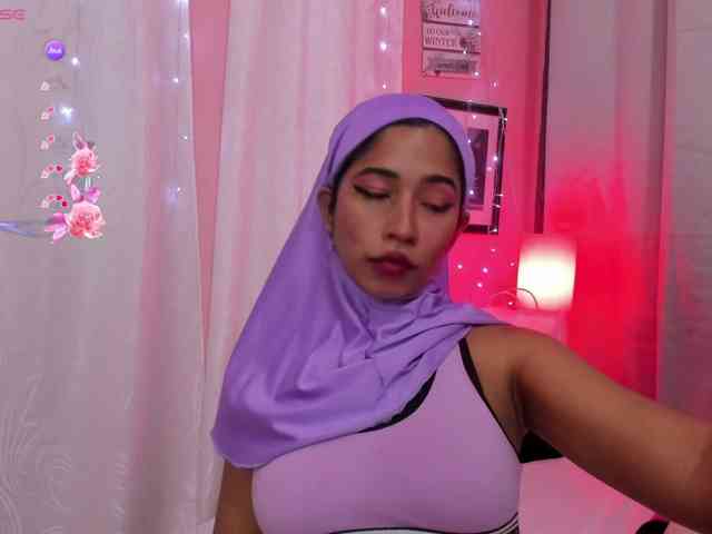 NadiaKarim webcam