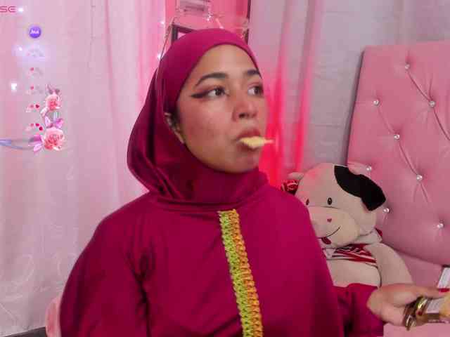 NadiaKarim webcam