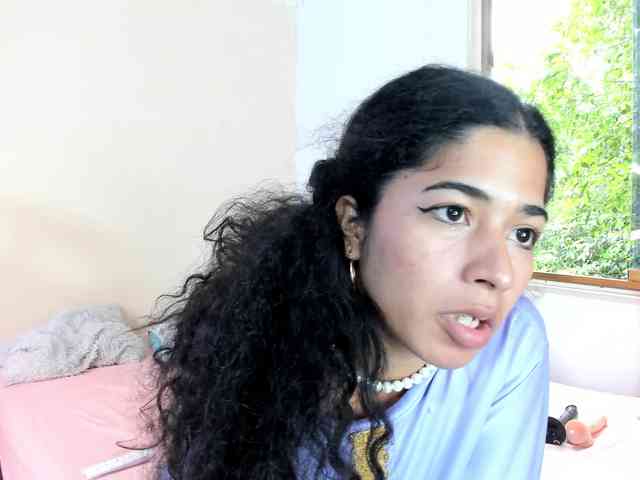 NadiaKarim webcam